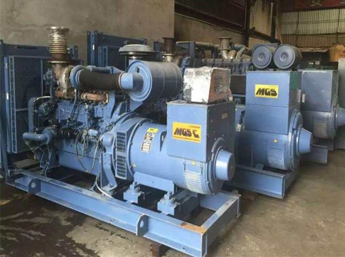 广灵发电机组带负载降电压是什么原因照成的？