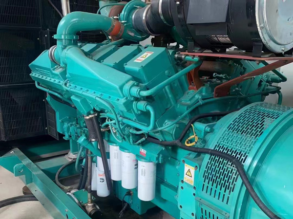 广灵更换100kW柴油发电机组机油时，需要注意哪些事项？