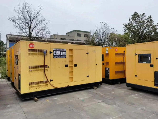 广灵如何检查柴油发电机的空气滤清器是否需要更换？